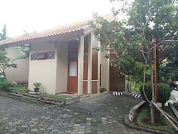 Ahadiat Hotel & Bungalow