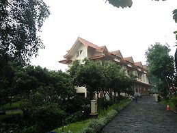 Ahadiat Hotel & Bungalow