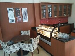 Ahadiat Hotel & Bungalow