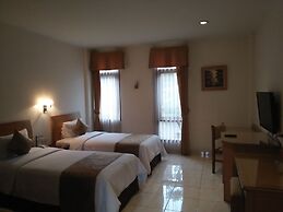 Ahadiat Hotel & Bungalow