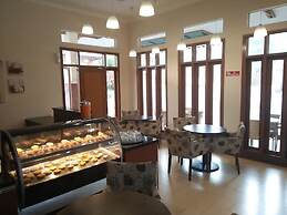 Ahadiat Hotel & Bungalow