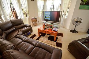 Hilltop Pool and Villa