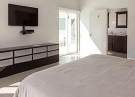 Desert Chill 5 Bedroom Home by RedAwning