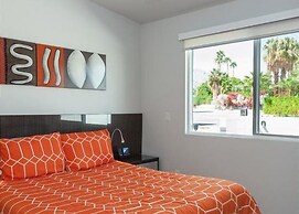 Desert Chill 5 Bedroom Home by RedAwning