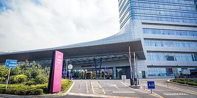 Crowne Plaza Dalian Sports Center, an IHG Hotel