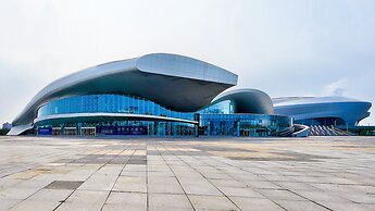 Crowne Plaza Dalian Sports Center by IHG