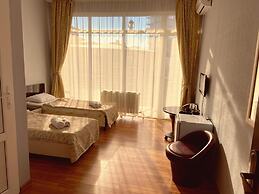 Niagara Falls Hotel