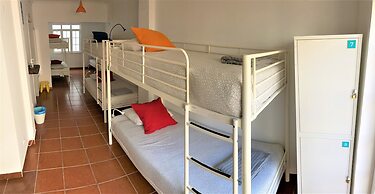 Surfer's Den Ericeira