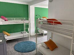 Surfer's Den Ericeira