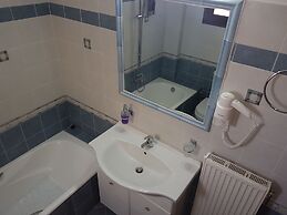 Santorini Family Apartments