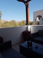 Santorini Family Apartments