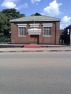 Sir Nick's Livingstone Lodge