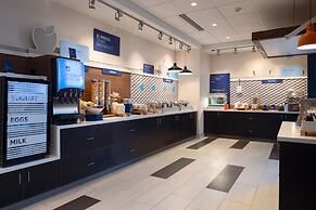 Holiday Inn Express & Suites Tulsa Downtown by IHG