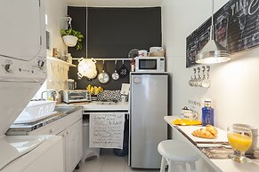 Black & White Apartment