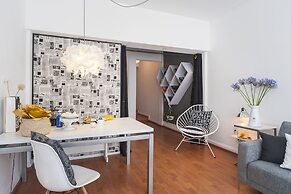 Black & White Apartment