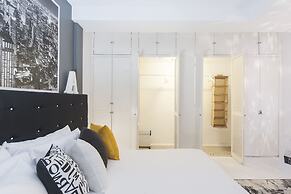 Black & White Apartment