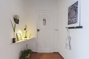 Black & White Apartment