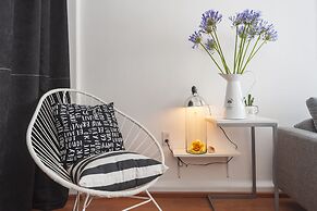 Black & White Apartment