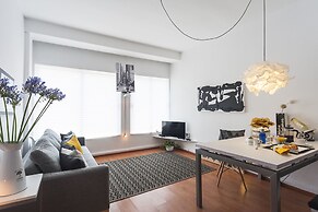 Black & White Apartment