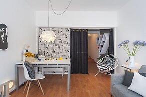 Black & White Apartment