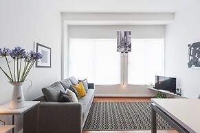 Black & White Apartment