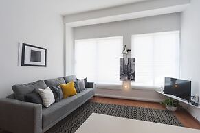 Black & White Apartment