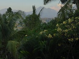 Gunung Paradis Retreat