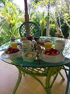 Gunung Paradis Retreat