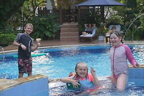 Gunung Paradis Retreat