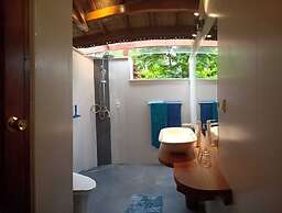 Gunung Paradis Retreat