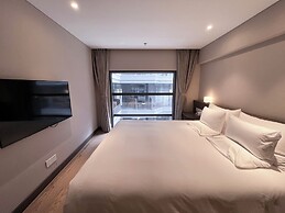Novotel Suites Shanghai Hongqiao Hotel