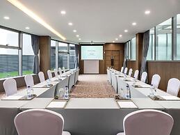 Novotel Suites Shanghai Hongqiao Hotel