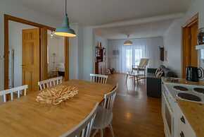 Gamla húsið - The old house