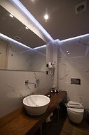 Aianteion Bay Luxury Hotel & Suites