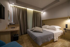 Aianteion Bay Luxury Hotel & Suites