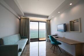 Aianteion Bay Luxury Hotel & Suites