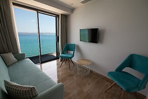 Aianteion Bay Luxury Hotel & Suites