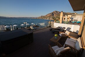 Aianteion Bay Luxury Hotel & Suites