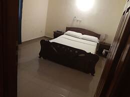 Immeuble Grand Paris De Treichville