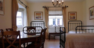 Goodenough Guesthouse