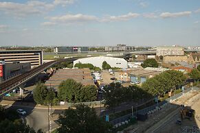 London Excel - O2 Arena - London City Airport