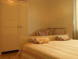 Bed & Roses