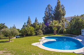 Spacious 2 Bed Apartment in Calahonda