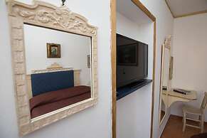 Cannatella's Mansion