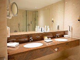 Atomis Hotel Munich Airport by Mercure