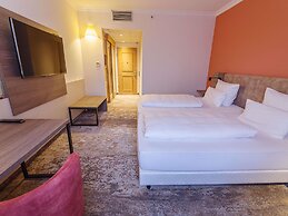 Atomis Hotel Munich Airport by Mercure