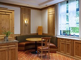 Atomis Hotel Munich Airport by Mercure