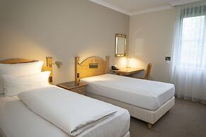 Atomis Hotel Munich Airport by Mercure