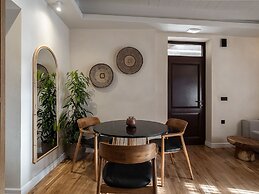 Lithinon Luxury Suites