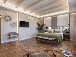 Lithinon Luxury Suites